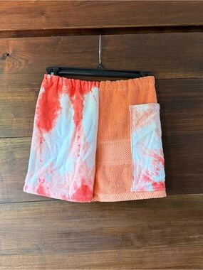 Towel shorts tie dye orange